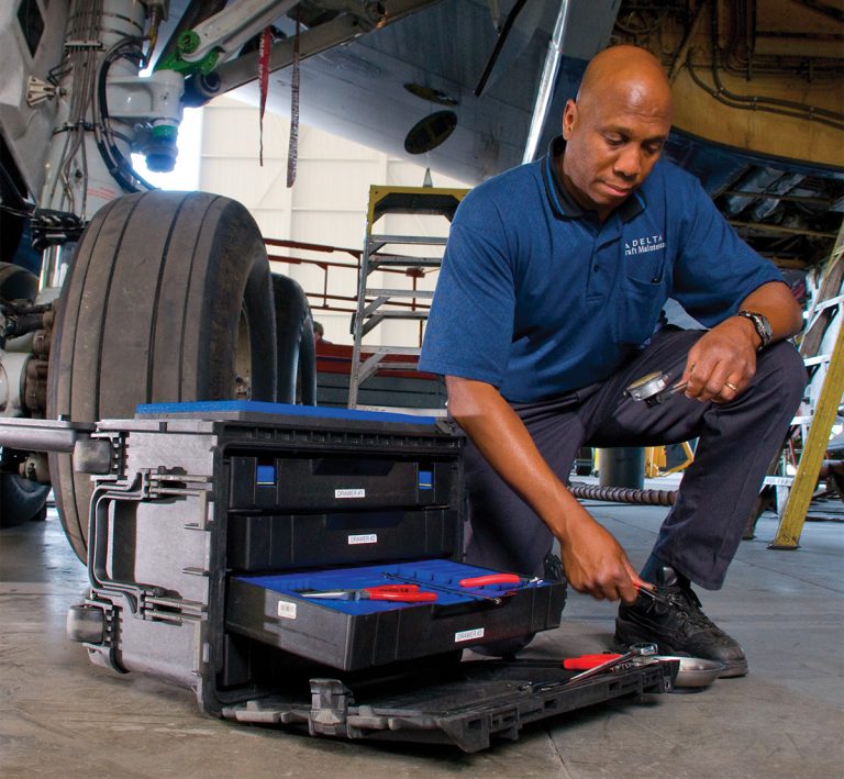 pelican-aviation-mechanic-mobile-toolbox[1]