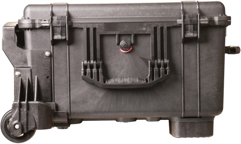 pelican-hard-rolling-outdoor-watertight-case[1]