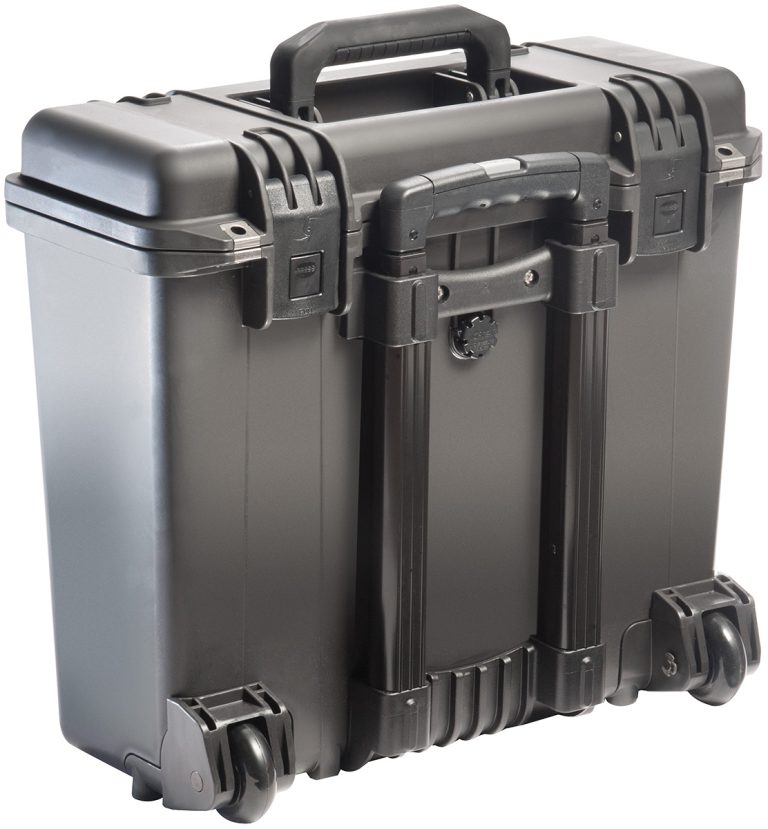 pelican-hard-rolling-travel-document-case[1]