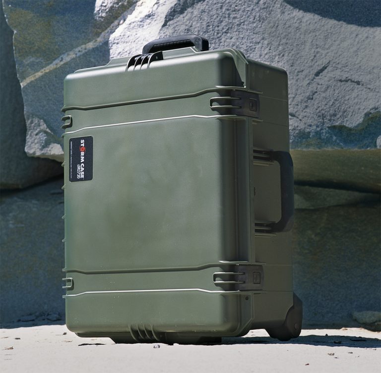 pelican-outdoor-hiking-toughest-rolling-case[1]