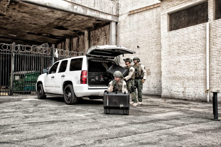 pelican-police-image-air-case-1555-02[1]