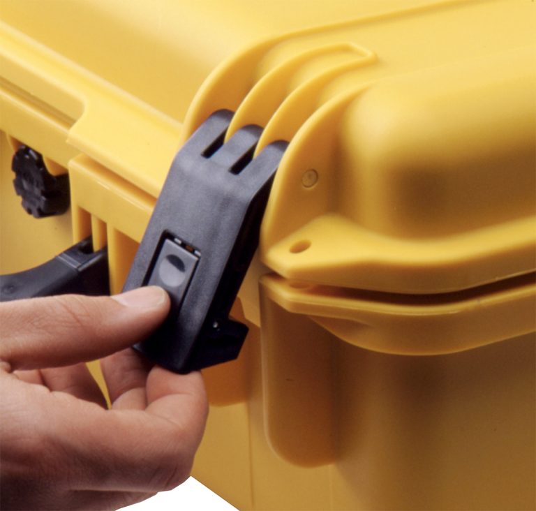 pelican-storm-hard-cases-press-pull-latches[1]