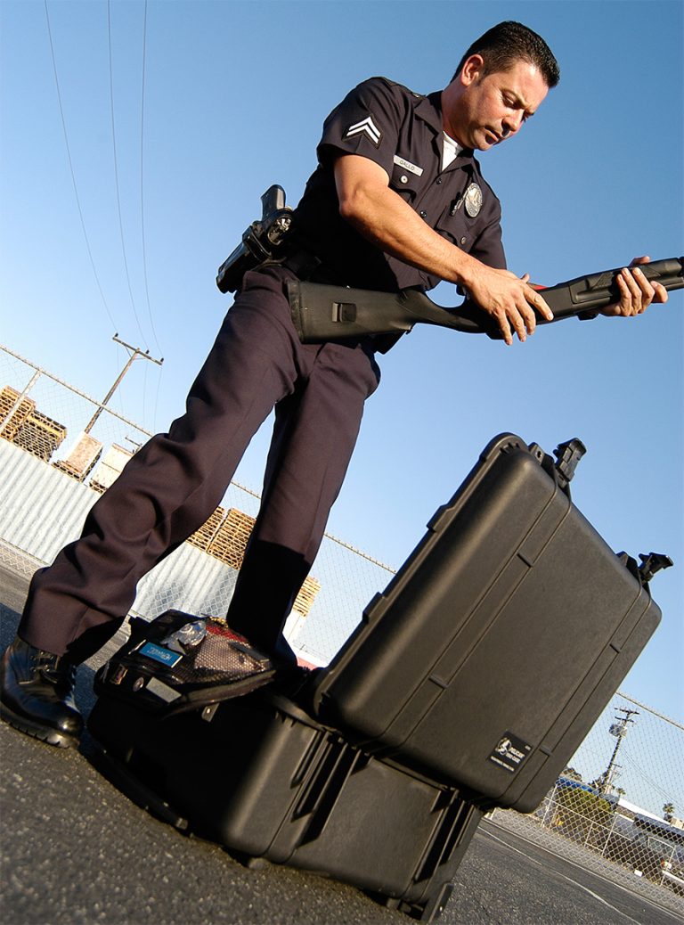 pelican-tactical-police-weapon-hardcases1