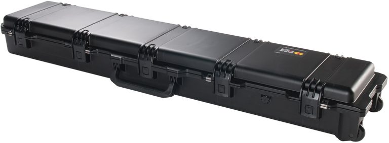 pelican-rolling-rifle-gun-watertight-case[1]