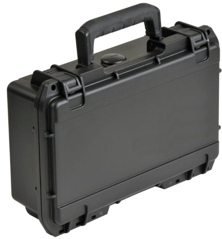 CC100633ISK-left-standing-big[1]