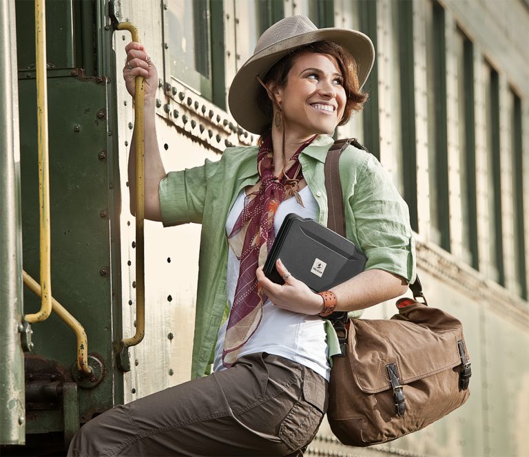 pelican-1055-laptop-travel-hard-shell-case[1]