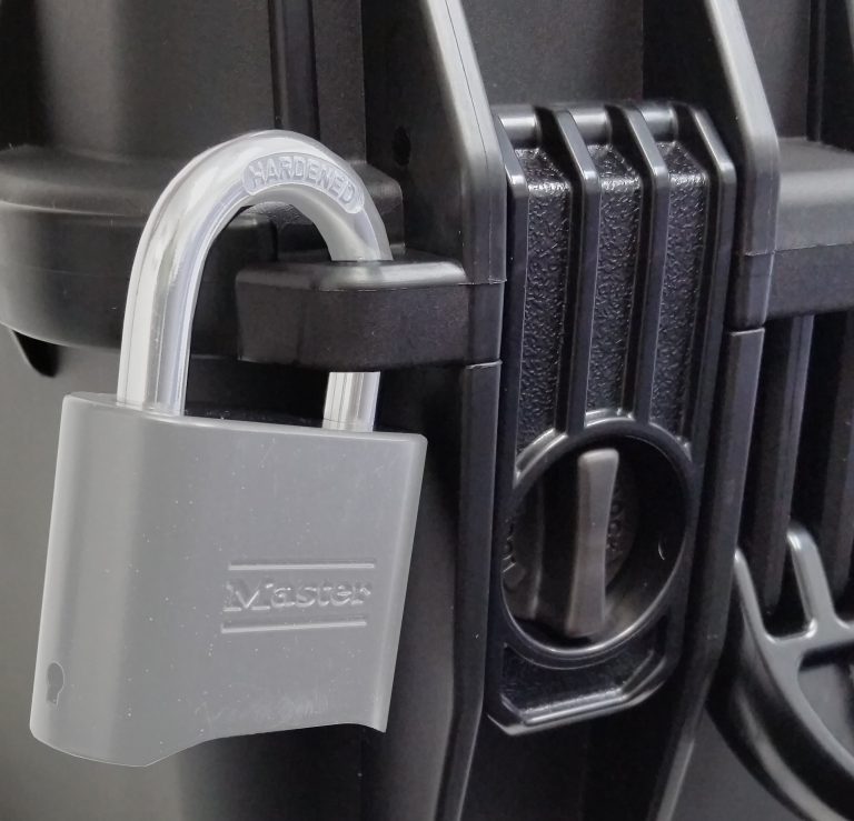 case-locked-big