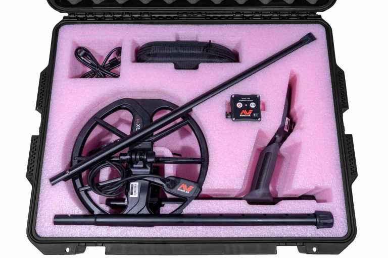 MineLab-Equinox-800-Metal-Dectecter-Case—Top-View—CaseClub