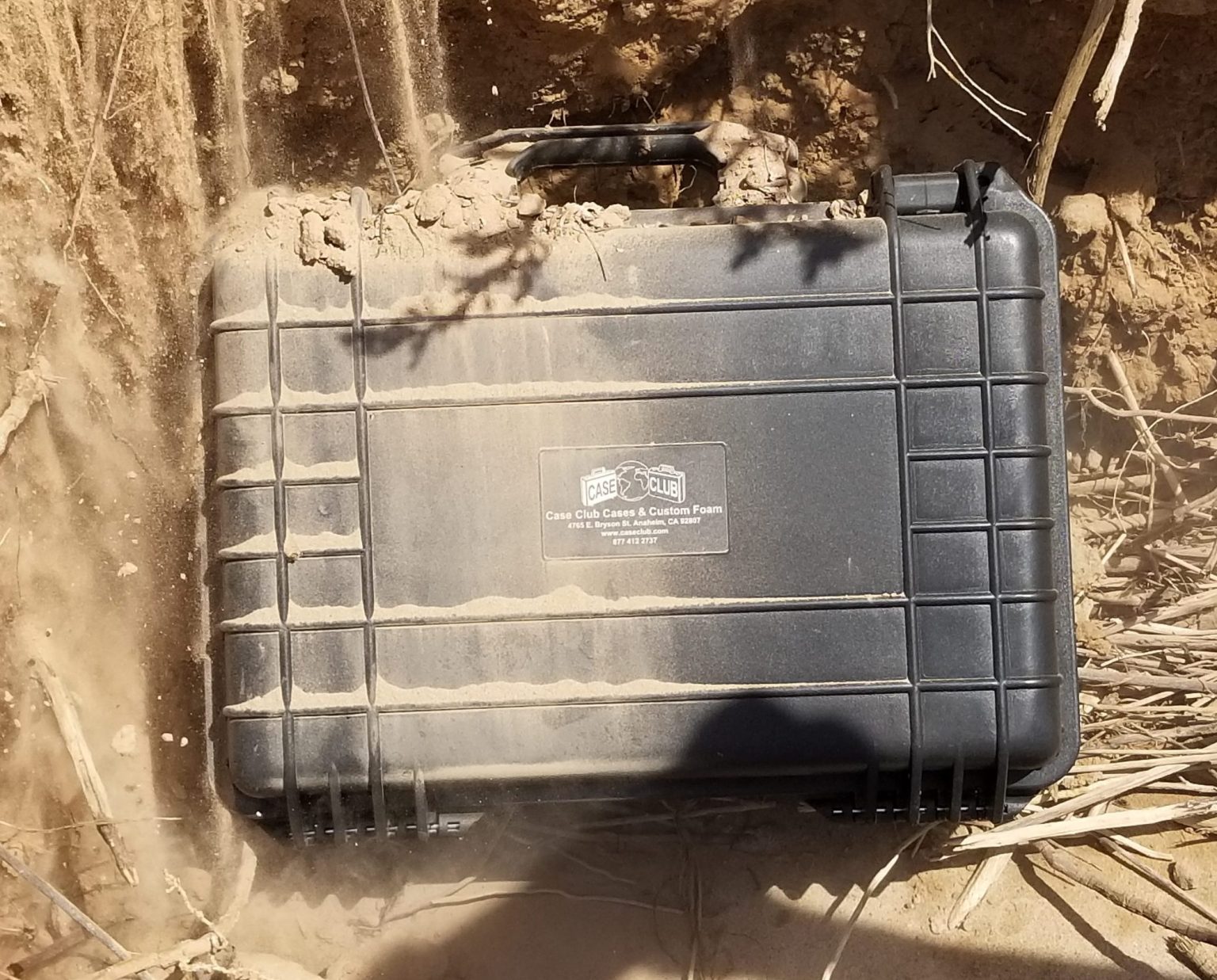 Case Club 4 Pistol Carrying Case With Pre-Cut Foam - Holds 4 Handguns & 12 Magazines