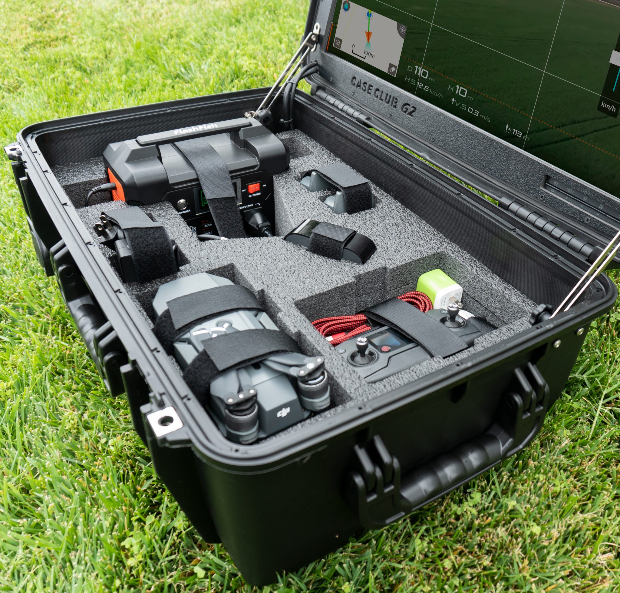 Portable Ground Station with Builtin Monitor for DJI Mavic Case Club