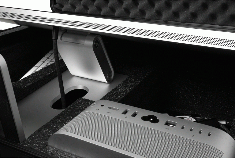 STUDIO-DISPLAY—TILT-&-HEIGHT